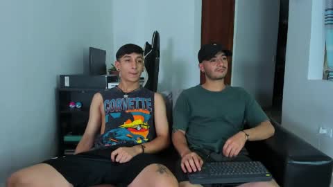 Snapshot of p_jhon chatting on 05/02/26, 04:50 P online show from 05/02/26, 04:50