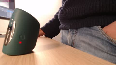 Snapshot of p_lovar chatting on 12/29/24, 05:12 Pierre online show from 12/29/24, 05:12