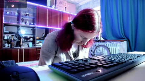 Ella online show from 02/04/25, 07:07