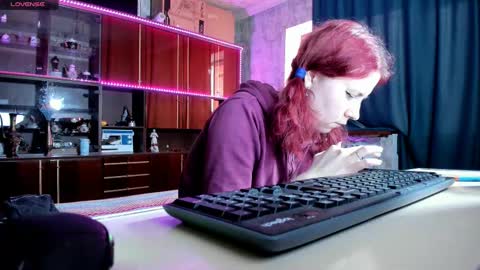 Ella online show from 02/14/25, 01:18