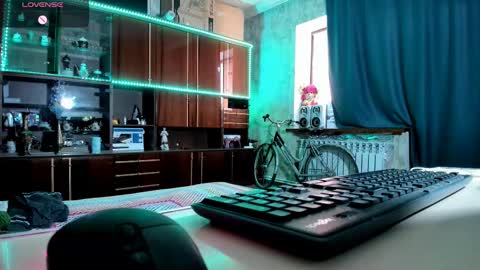 Ella online show from 02/16/25, 11:16