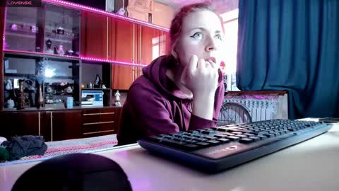 Ella online show from 02/21/25, 11:33