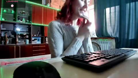 Ella online show from 03/07/25, 01:18