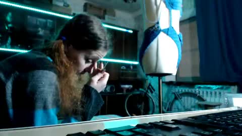 Ella online show from 04/24/26, 06:49