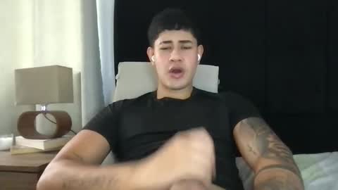 Javi    online show from 02/21/25, 09:43