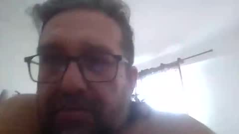 Snapshot of pabloarica123 chatting on 11/15/25, 09:43 Pablo arica online show from 11/15/25, 09:43