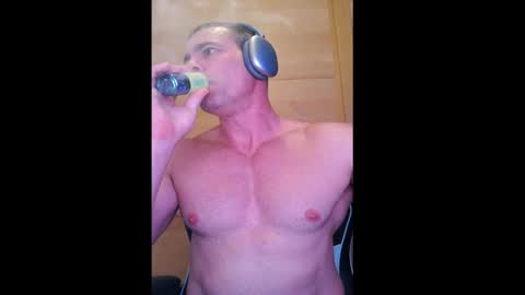 pablodavid15 online show from 10/20/25, 03:01