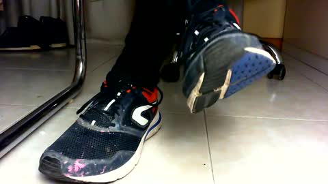 Snapshot of pablomenesssl chatting on 12/22/24, 06:15 Pablo Meness online show from 12/22/24, 06:15