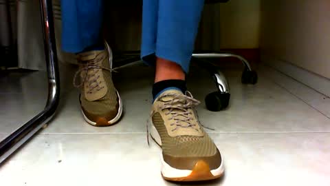 Snapshot of pablomenesssl chatting on 12/24/24, 06:39 Pablo Meness online show from 12/24/24, 06:39