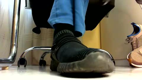 Snapshot of pablomenesssl chatting on 12/30/24, 08:32 Pablo Meness online show from 12/30/24, 08:32