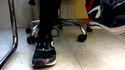 Snapshot of pablomenesssl chatting on 01/01/25, 11:38 Pablo Meness online show from 01/01/25, 11:38