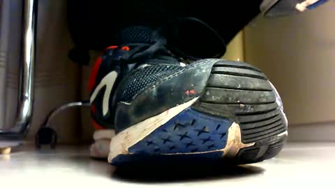 Snapshot of pablomenesssl chatting on 01/01/25, 08:15 Pablo Meness online show from 01/01/25, 08:15