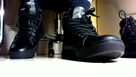 Snapshot of pablomenesssl chatting on 01/04/25, 09:09 Pablo Meness online show from 01/04/25, 09:09