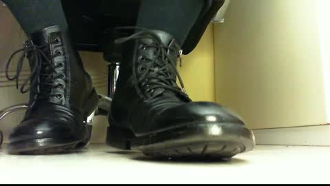 Snapshot of pablomenesssl chatting on 01/14/25, 11:16 Pablo Meness online show from 01/14/25, 11:16