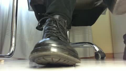 Snapshot of pablomenesssl chatting on 01/18/25, 12:47 Pablo Meness online show from 01/18/25, 12:47