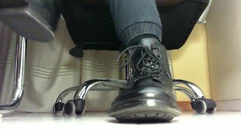 Snapshot of pablomenesssl chatting on 01/19/25, 12:06 Pablo Meness online show from 01/19/25, 12:06