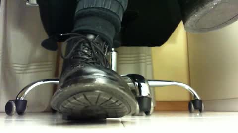 Snapshot of pablomenesssl chatting on 01/20/25, 12:46 Pablo Meness online show from 01/20/25, 12:46