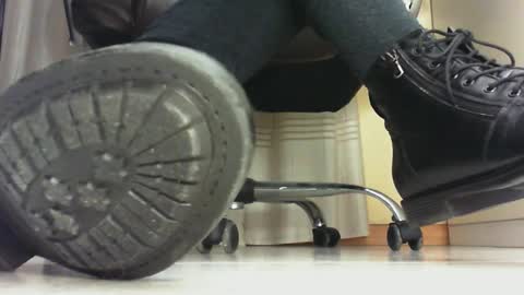 Snapshot of pablomenesssl chatting on 01/25/25, 06:24 Pablo Meness online show from 01/25/25, 06:24