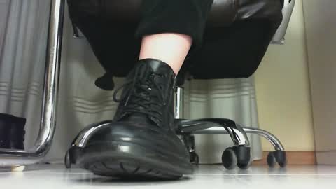 Snapshot of pablomenesssl chatting on 01/29/25, 10:43 Pablo Meness online show from 01/29/25, 10:43