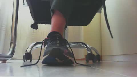 Snapshot of pablomenesssl chatting on 02/05/25, 11:44 Pablo Meness online show from 02/05/25, 11:44