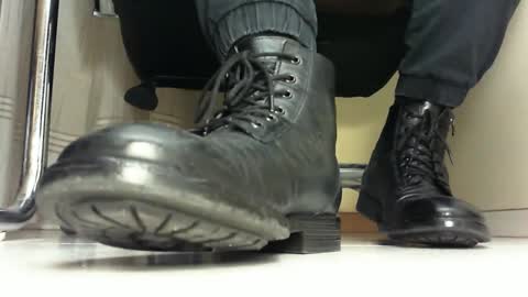 Snapshot of pablomenesssl chatting on 02/05/25, 08:57 Pablo Meness online show from 02/05/25, 08:57