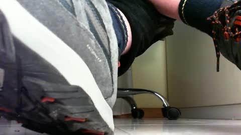 Snapshot of pablomenesssl chatting on 02/26/25, 09:58 Pablo Meness online show from 02/26/25, 09:58