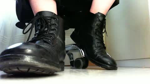 Snapshot of pablomenesssl chatting on 02/27/25, 12:56 Pablo Meness online show from 02/27/25, 12:56