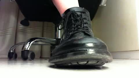 Snapshot of pablomenesssl chatting on 02/28/25, 06:52 Pablo Meness online show from 02/28/25, 06:52