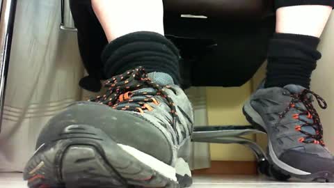 Snapshot of pablomenesssl chatting on 03/03/25, 06:44 Pablo Meness online show from 03/03/25, 06:44