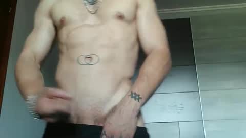 Snapshot of pablomller chatting on 05/16/26, 03:44 Pablo Mller online show from 05/16/26, 03:44