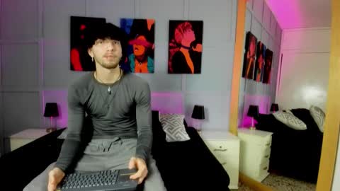 P A C O online show from 10/22/25, 01:00