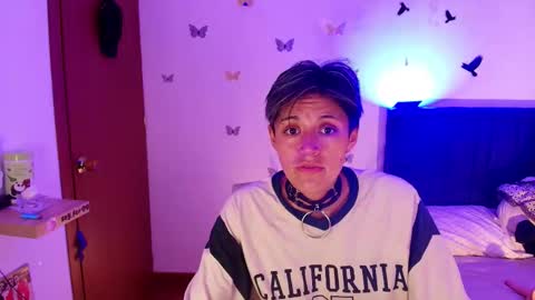 Fernanda online show from 11/22/25, 07:51