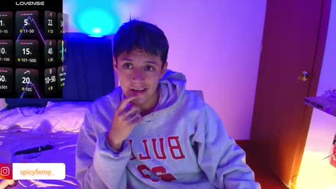 Fernanda online show from 12/15/25, 03:44