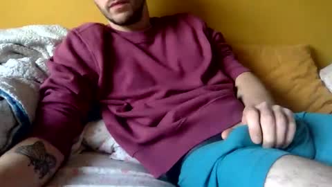 Snapshot of paintdude424 chatting on 12/17/24, 06:42 paintdude424 online show from 12/17/24, 06:42