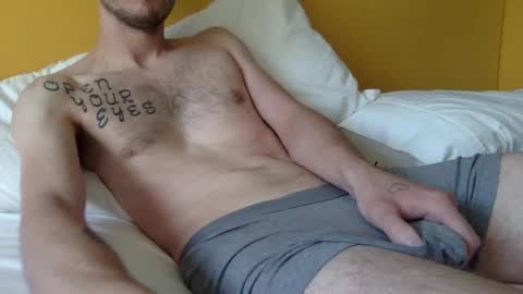 Snapshot of paintdude424 chatting on 10/02/25, 03:08 paintdude424 online show from 10/02/25, 03:08