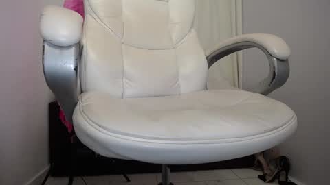 paiperhalliwey online show from 02/07/25, 05:52