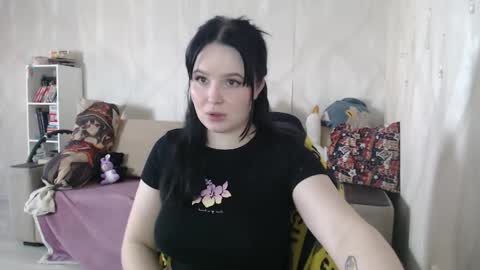 Lizzi  Igor online show from 05/17/26, 03:41