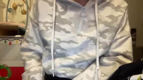 Snapshot of paisleysnowxo chatting on 03/04/25, 07:51 paisleysnowxo online show from 03/04/25, 07:51