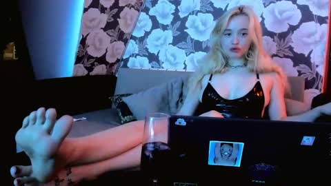 palmer_haze online show from 11/12/25, 06:08