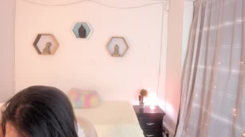 Paloma  online show from 03/01/25, 09:15