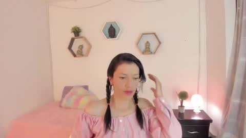 Paloma  online show from 03/09/25, 12:21