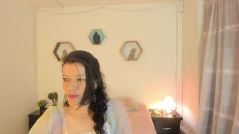 Paloma  online show from 11/25/25, 08:42