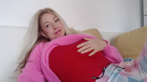 Snapshot of pam_fans chatting on 12/17/24, 08:34 BABE online show from 12/17/24, 08:34