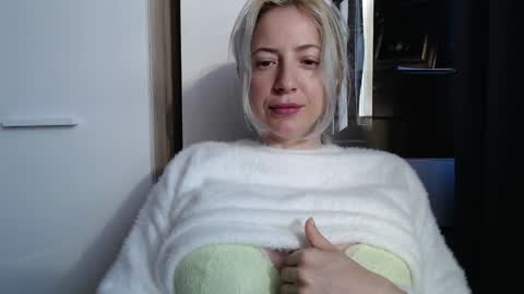 Snapshot of pam_fans chatting on 10/29/25, 06:26 BABE online show from 10/29/25, 06:26