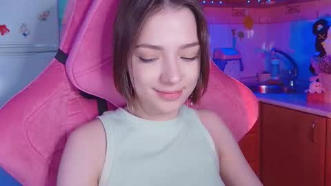 Snapshot of pambeeslyy chatting on 07/07/26, 06:12 Pam online show from 07/07/26, 06:12