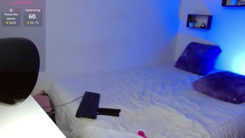 pamela_2863 online show from 09/20/25, 11:50