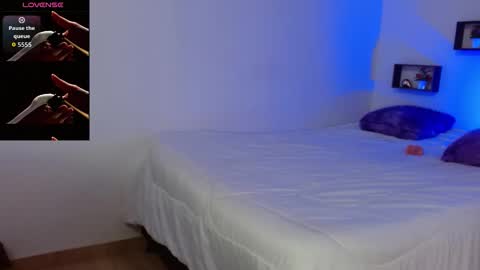 pamela_2863 online show from 09/25/25, 10:13