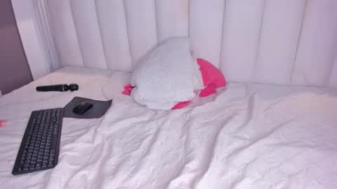 pamela online show from 11/01/25, 07:49