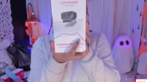 pamela online show from 10/31/25, 04:02