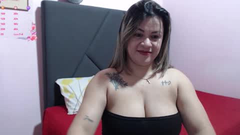 pamela_echeverria online show from 10/14/25, 10:27